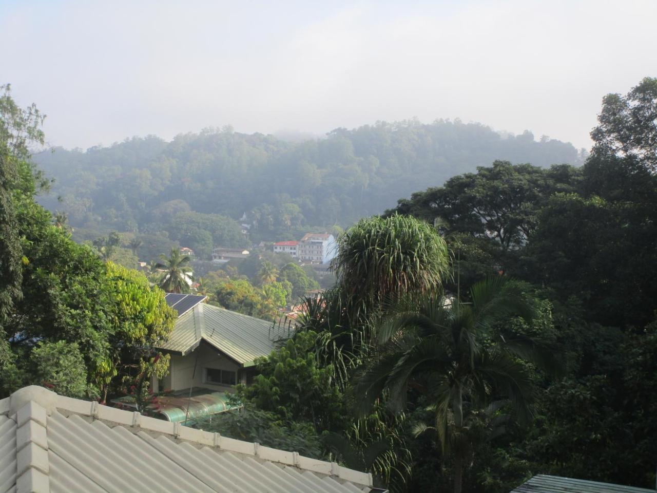 New Nethmi Villa Kandy Zewnętrze zdjęcie