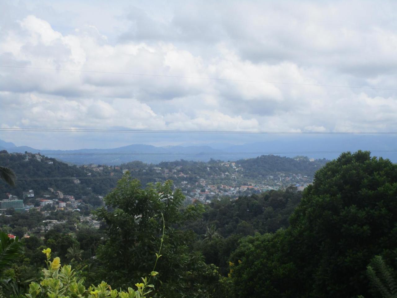 New Nethmi Villa Kandy Zewnętrze zdjęcie